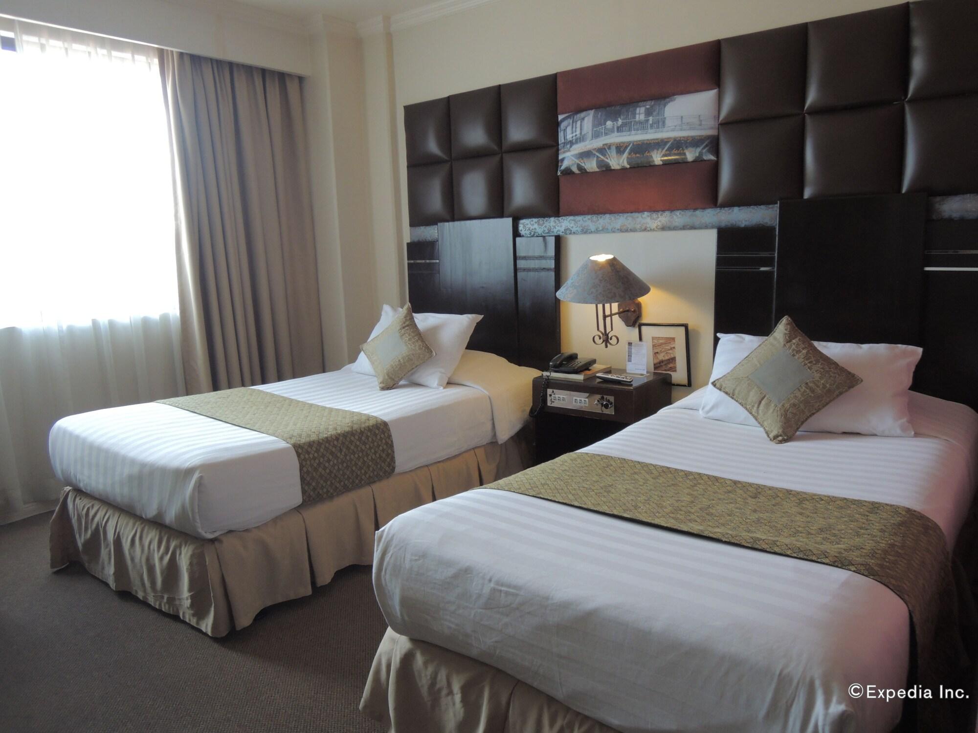 The Bellavista Hotel Lapu-Lapu City Exterior foto